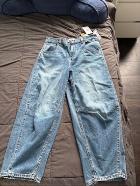 Urban Outfitters Women's Light Wash Boyfriend Jeans